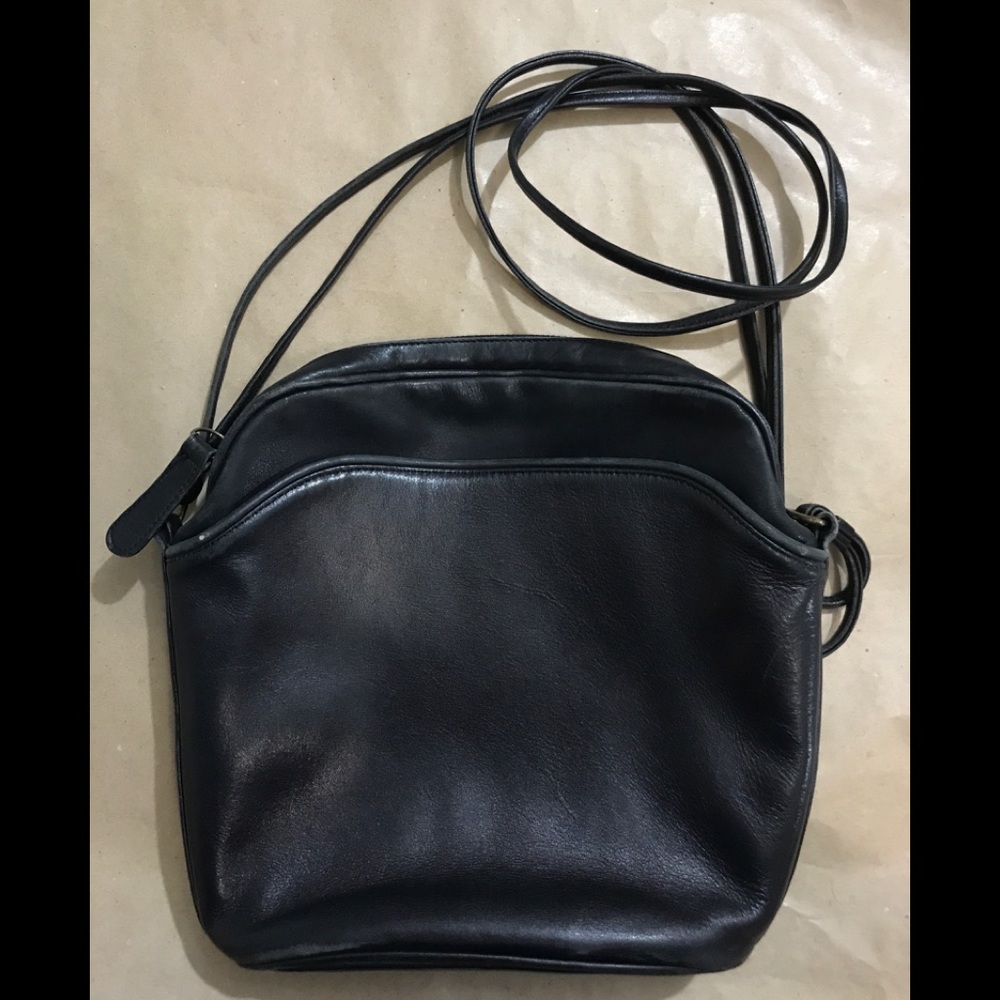 COACH 1980s Vintage Leather Black Crossbody Bag